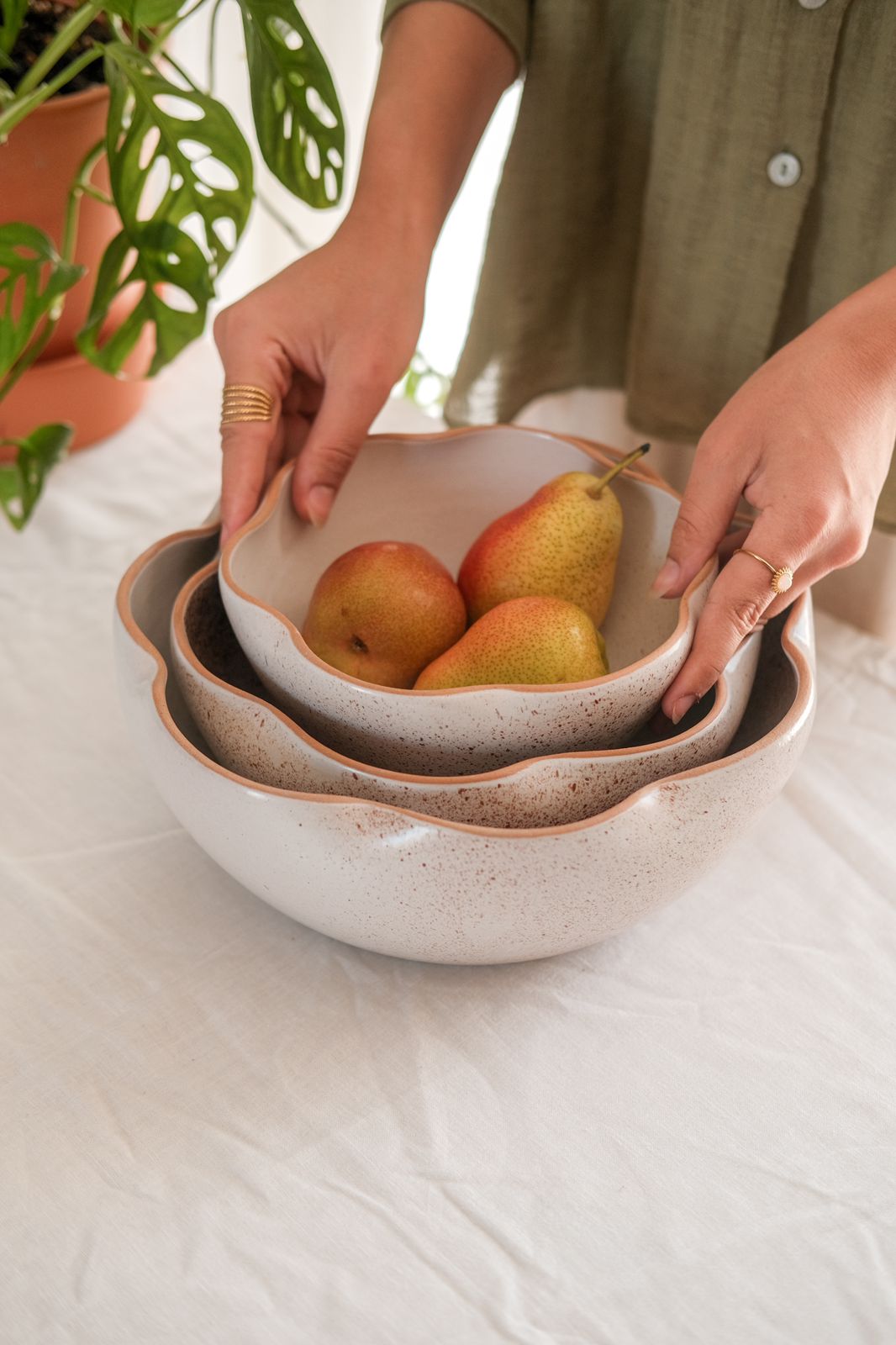 Pleats Bowls Set in White