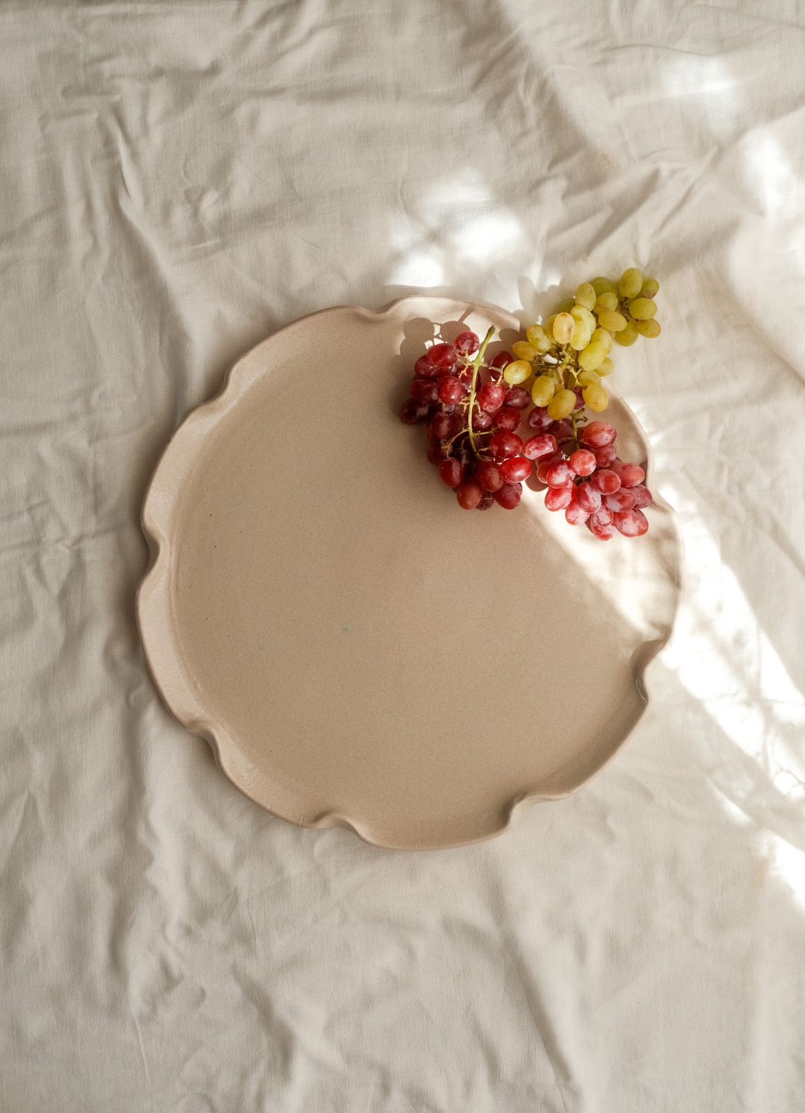 Rounded Platter in Off White