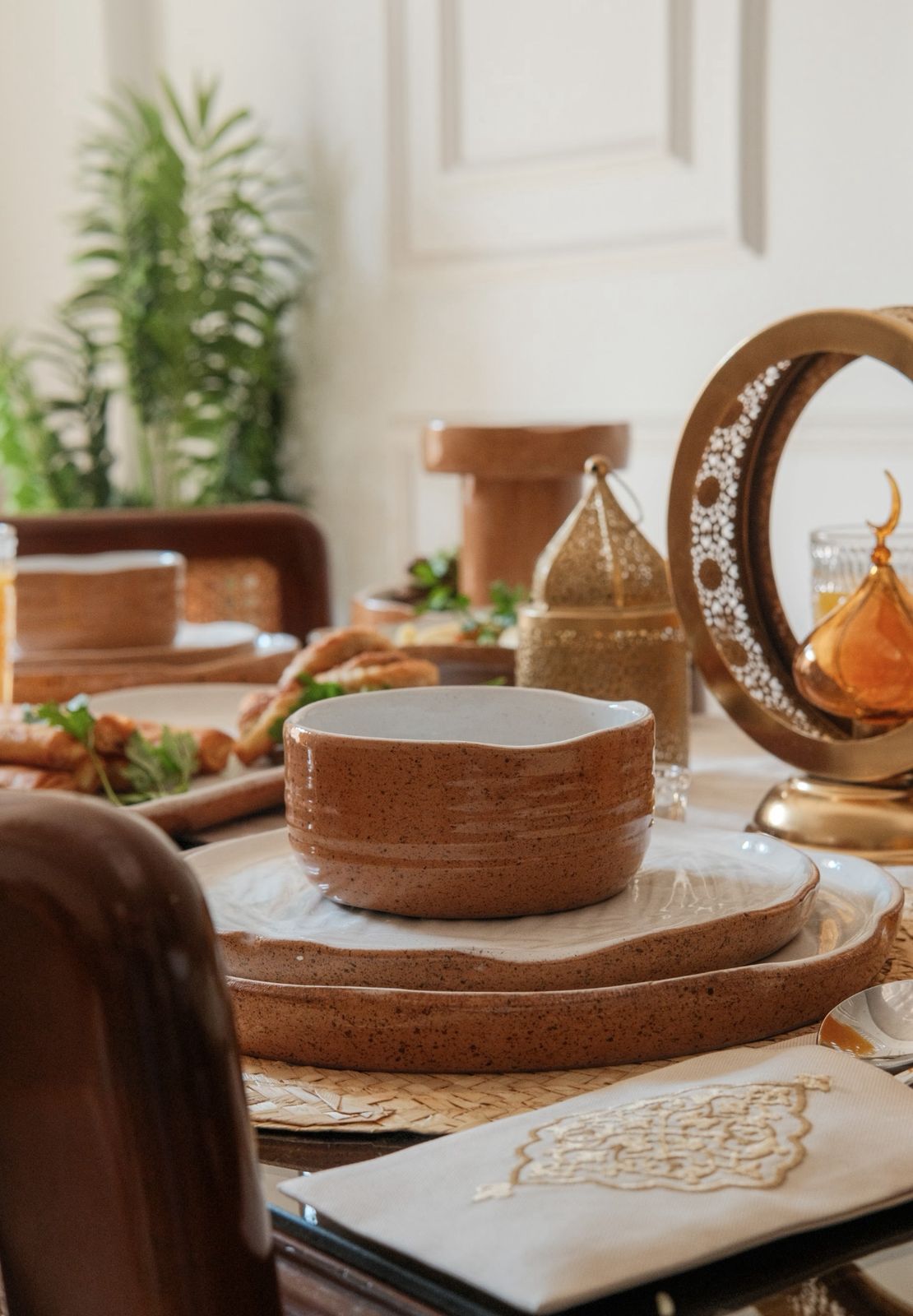 Muddy Dining Set, handmade pottery by Galini